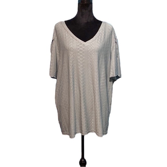 SHEIN Tops - Shein Plus Eyelet Embroidery Petal Sleeve Top - Size 4XL